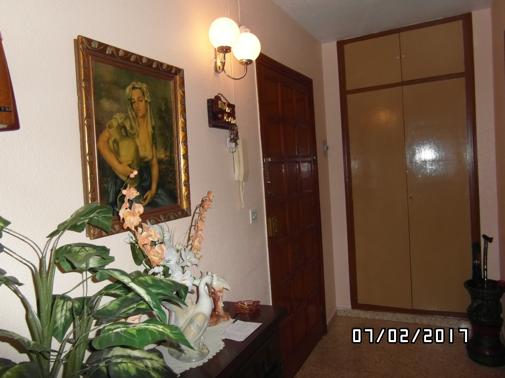 PISO 1 CON ASCENSOR EN ZONA DE COLEGIOS