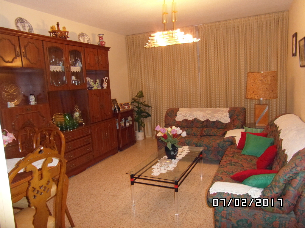 PISO 1 CON ASCENSOR EN ZONA DE COLEGIOS