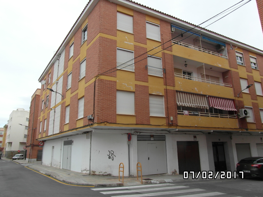 PISO 1 CON ASCENSOR EN ZONA DE COLEGIOS