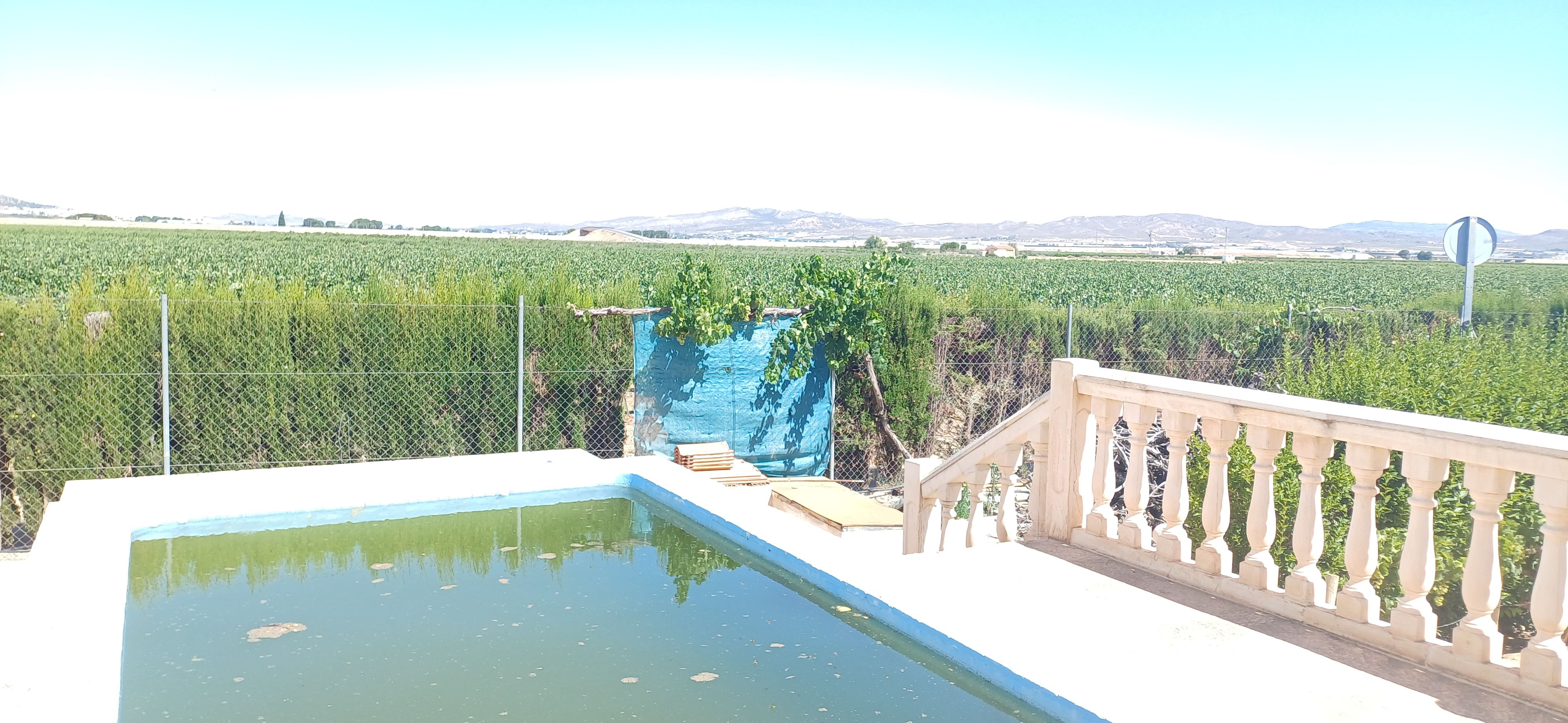 CHALET EN EL TERMINO DE YECLA