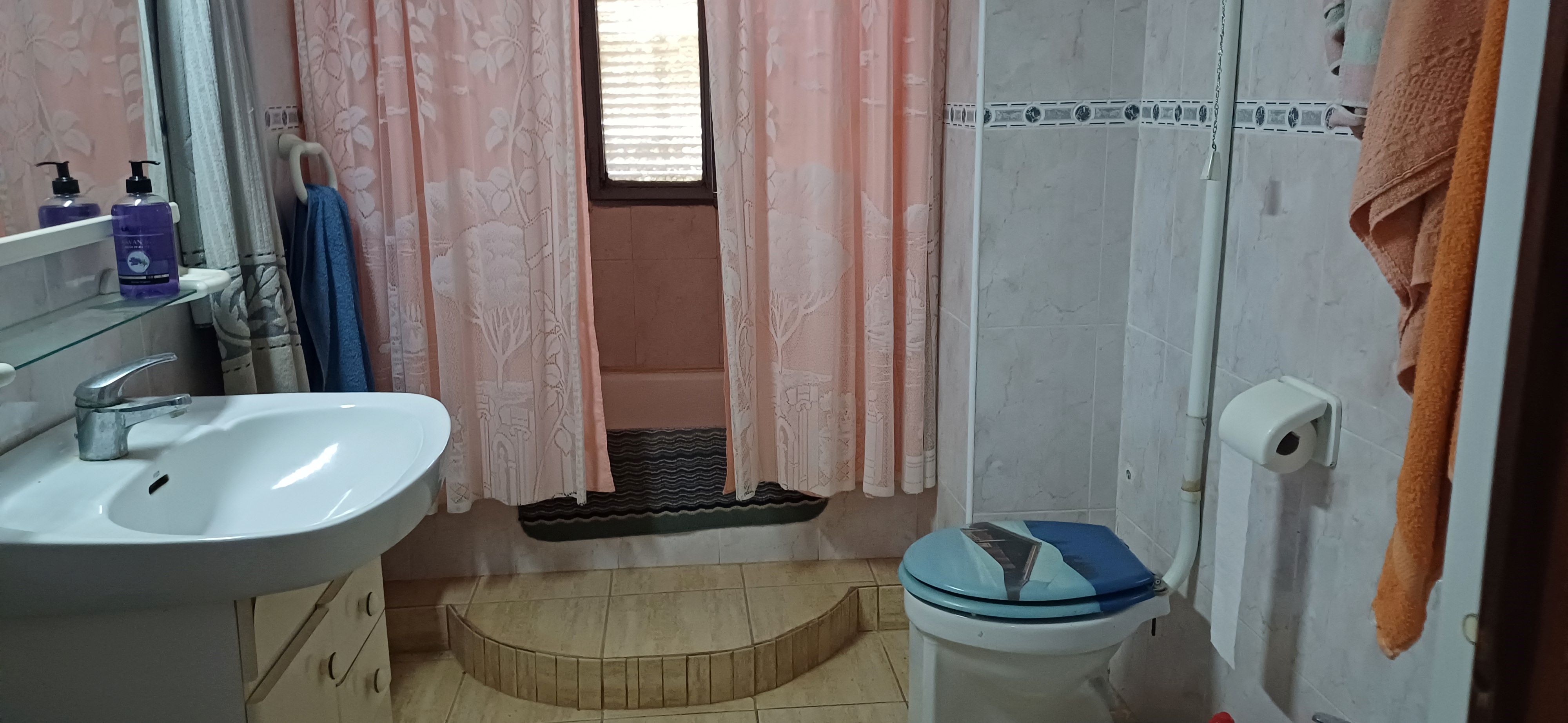 CHALET EN EL TERMINO DE YECLA