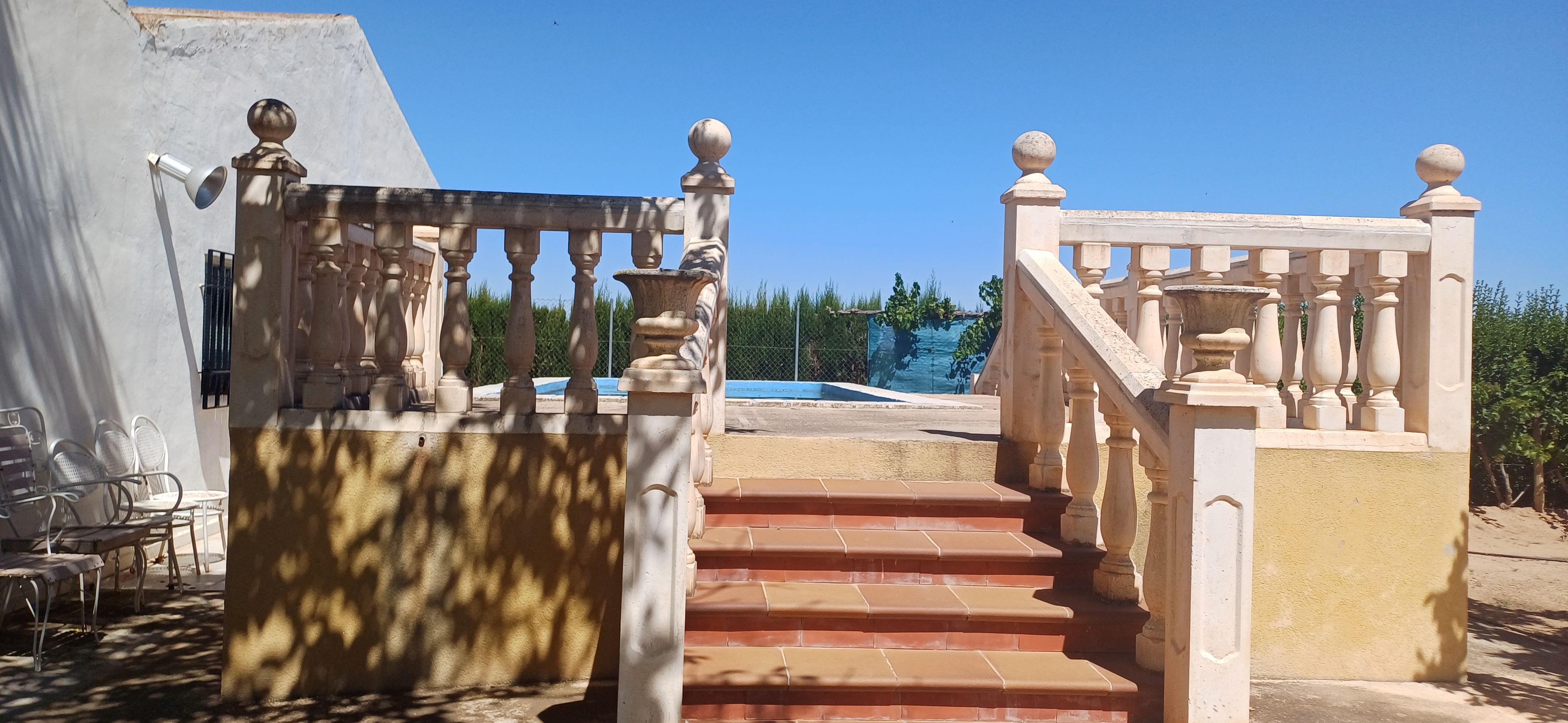 CHALET EN EL TERMINO DE YECLA