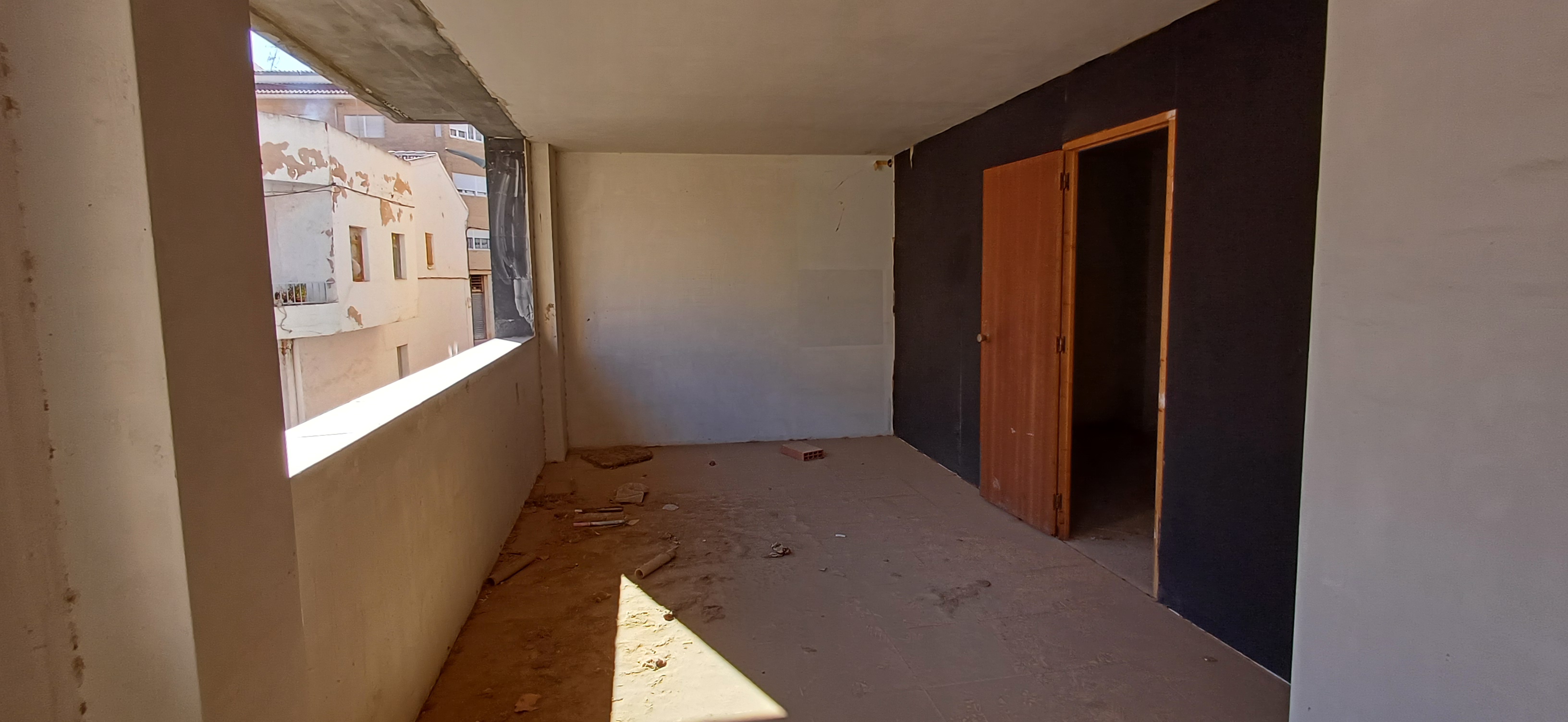 VIVIENDAS DE NUEVA CONSTRUCCION PARA ACABAR DE OBRAR Y EN YECLA