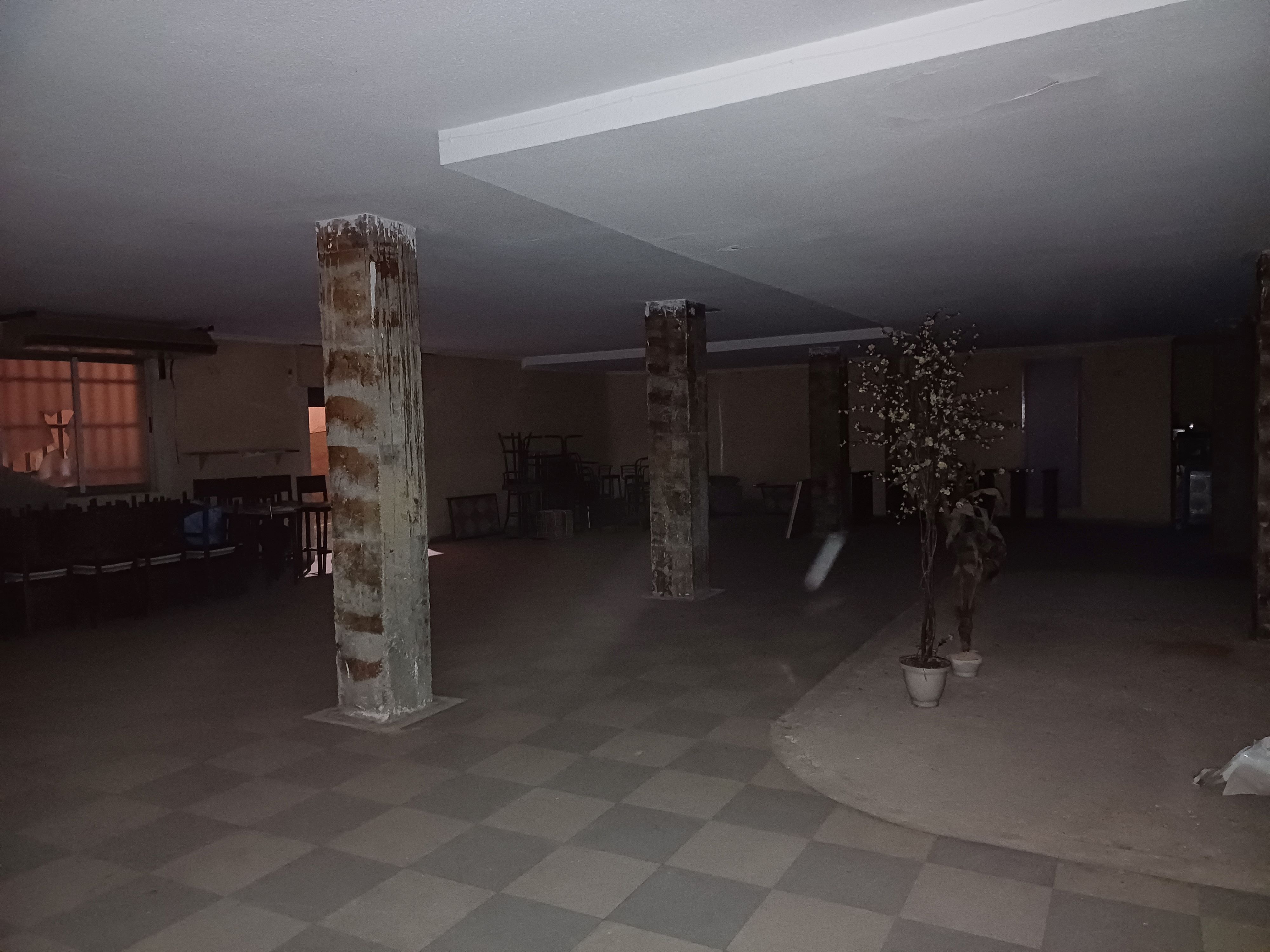 LOCAL COMERCIAL CENTRICO EN ESQUINA Y EN YECLA