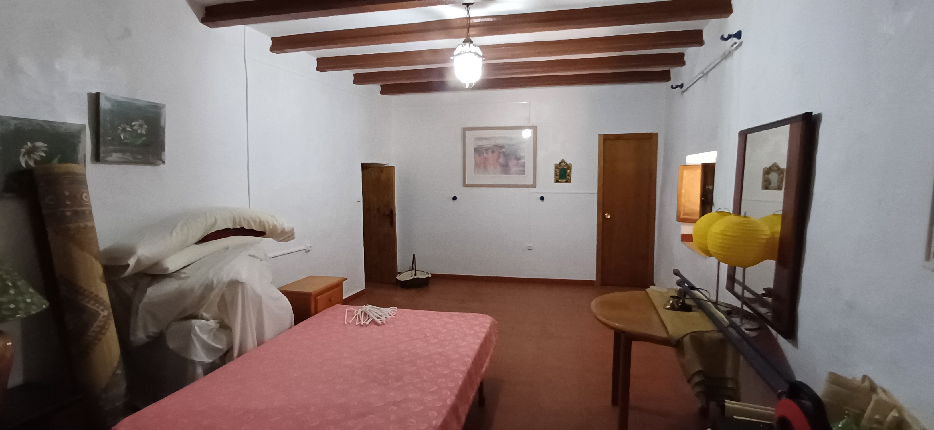 CASA DE CAMPO GRANDE,COCHERA CERRADA Y EN YECLA