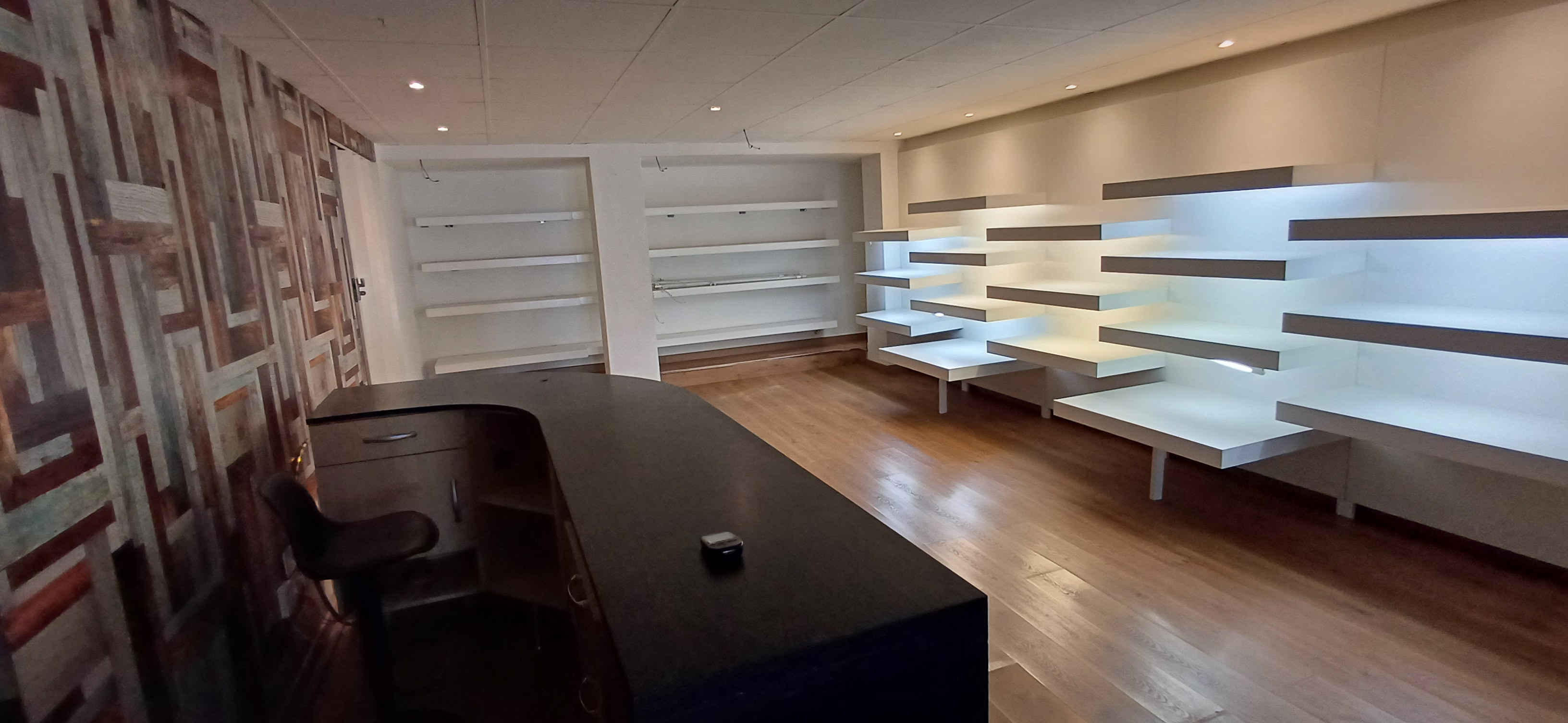 LOCAL COMERCIAL PARA NEGOCIO EN CALLE SAN JOSE DE 100 MTS DE ALQUILER Y EN YECLA