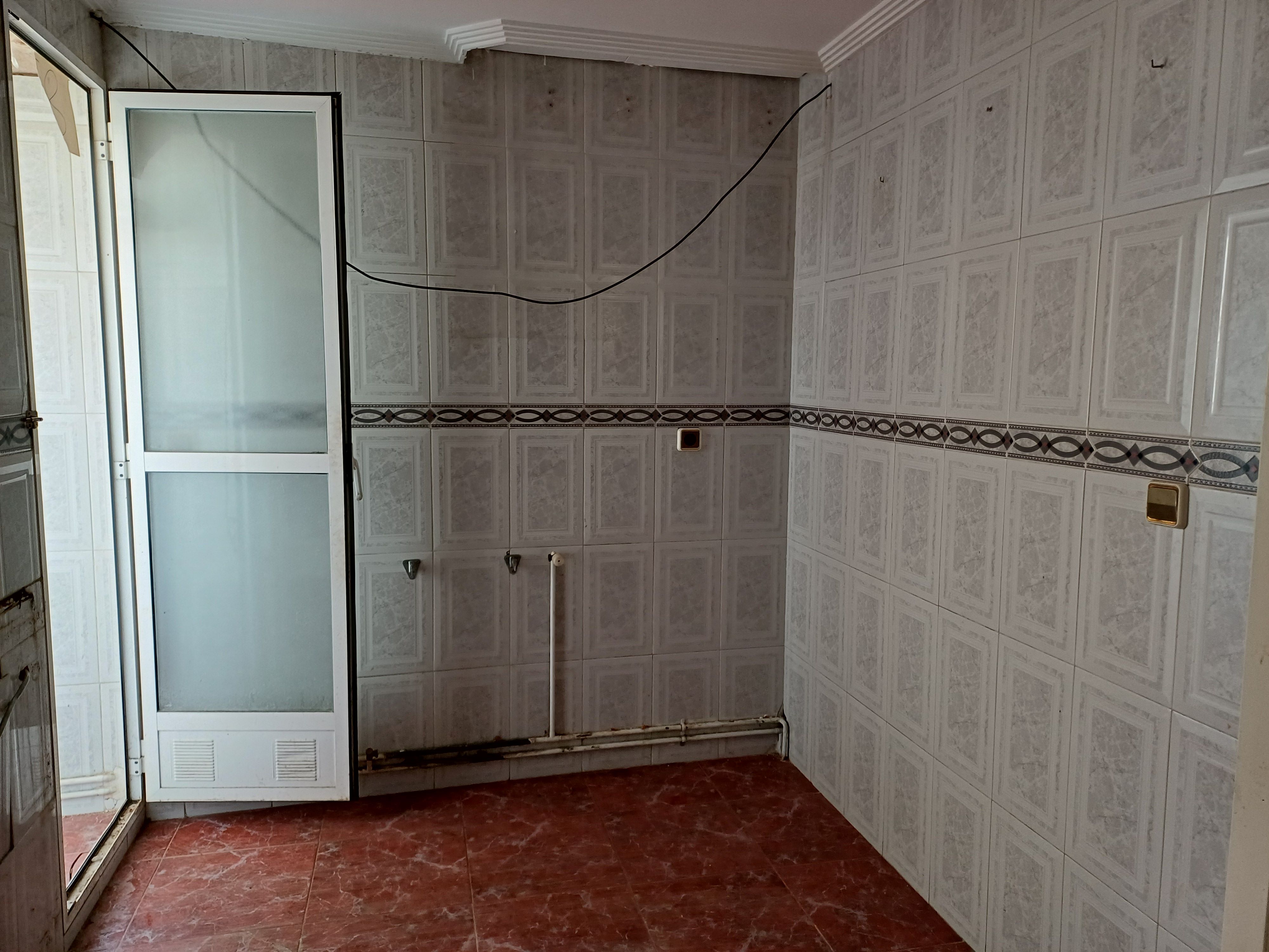 PISO EN CALLE COLON MUY CENTRICO Y EN YECLA