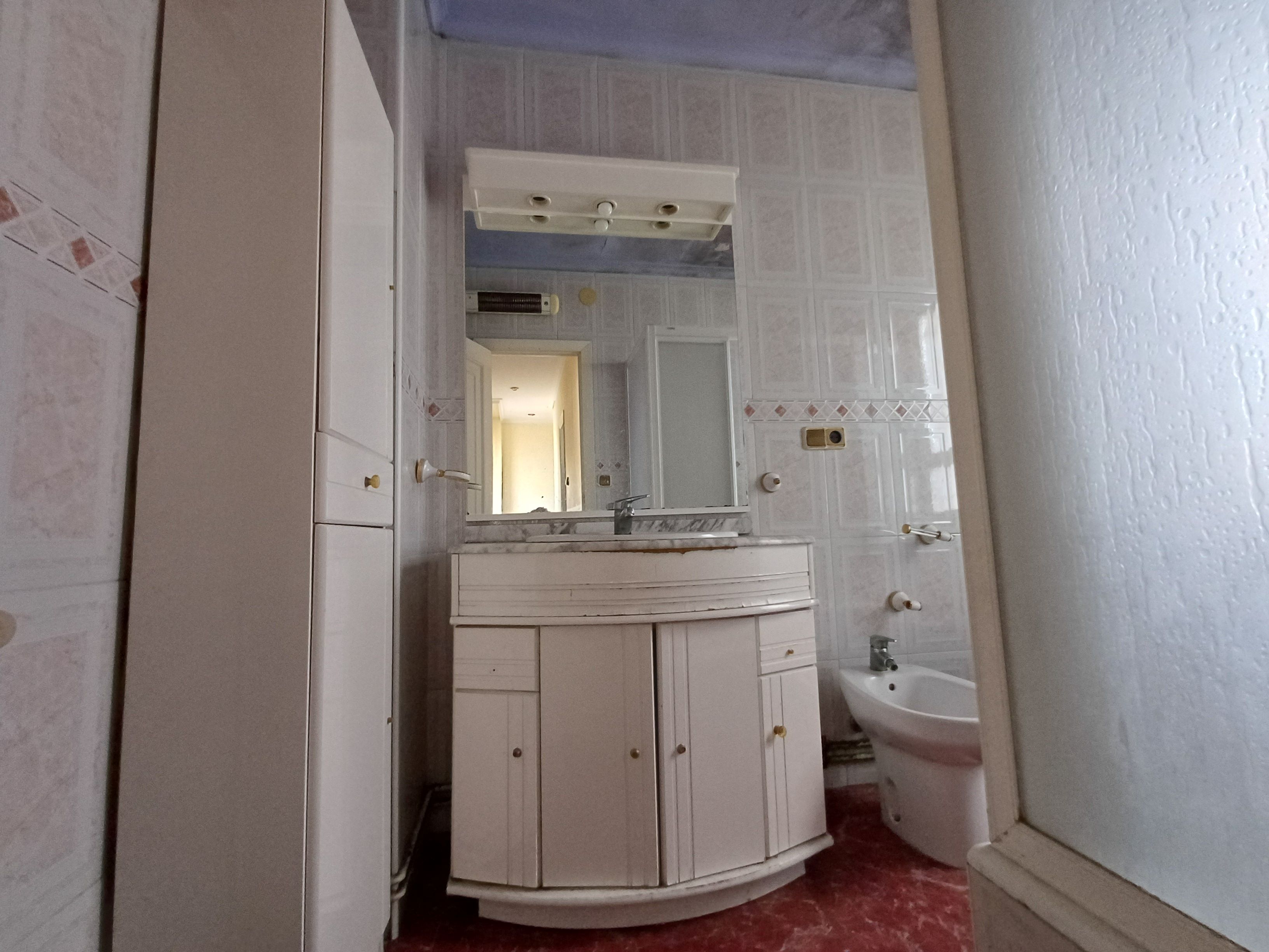 PISO EN CALLE COLON MUY CENTRICO Y EN YECLA