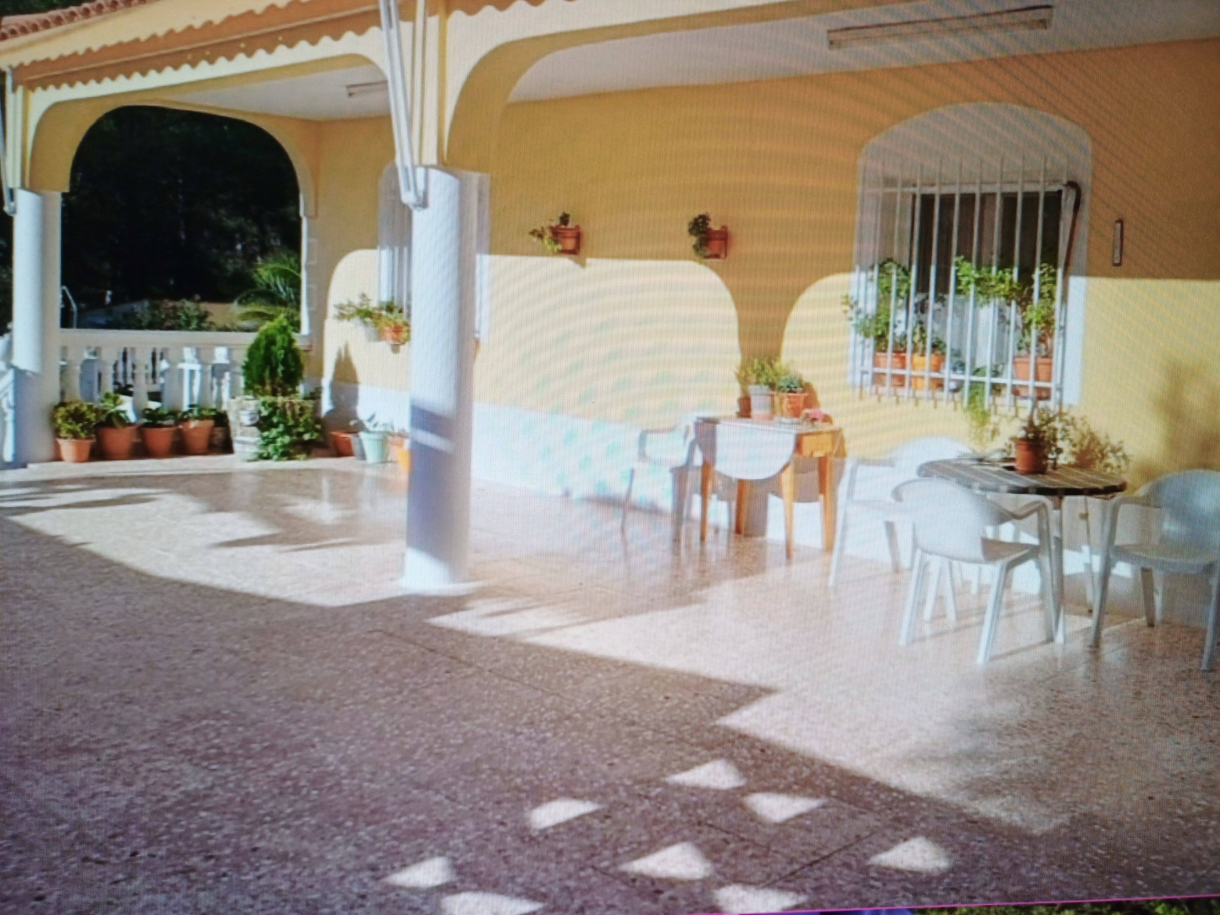 CHALET PARA VIVIR TODO EL AÑO Y MUY CERCA DE YECLA