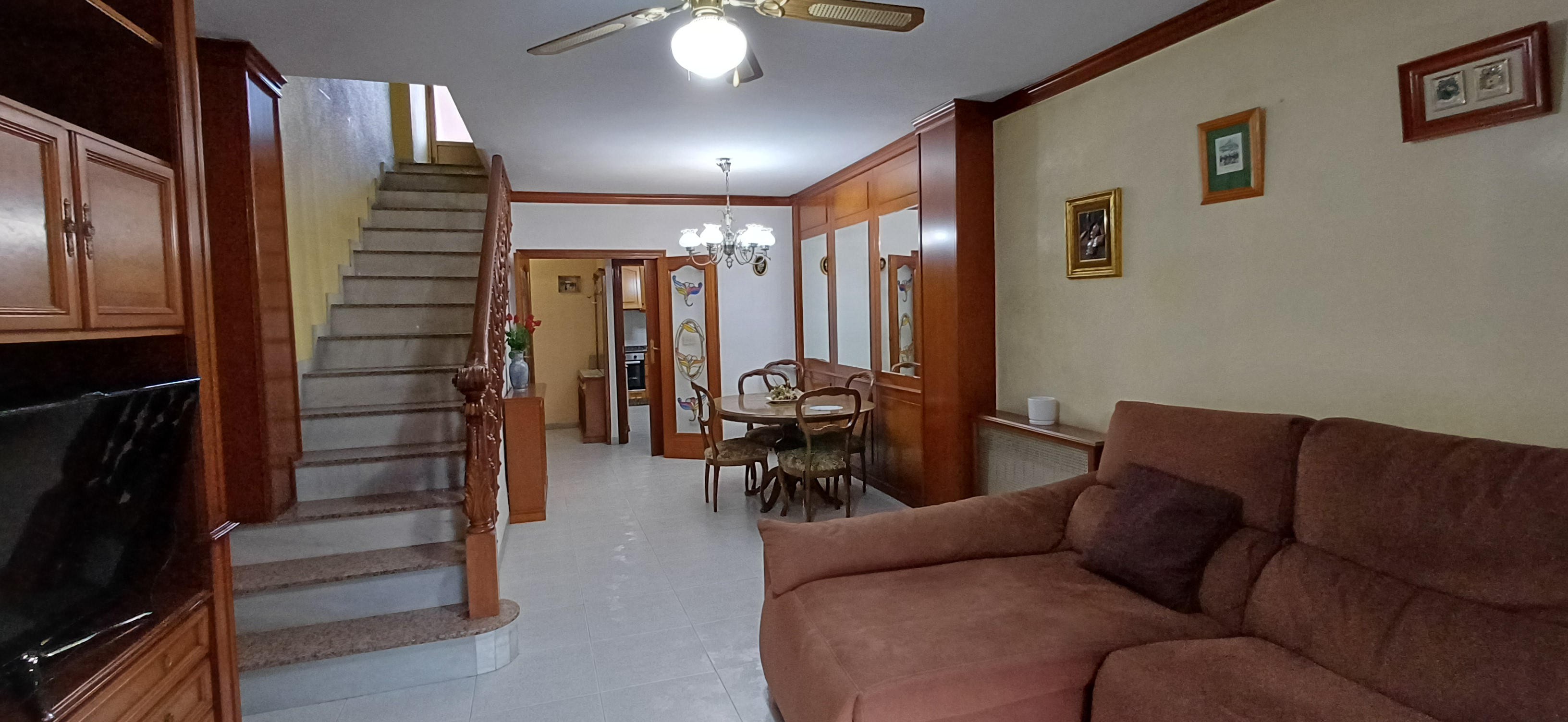 DUPLEX INDEPENDIENTE JUNTO A LA PLAZA DE SAN CAYETANO Y EN YECLA