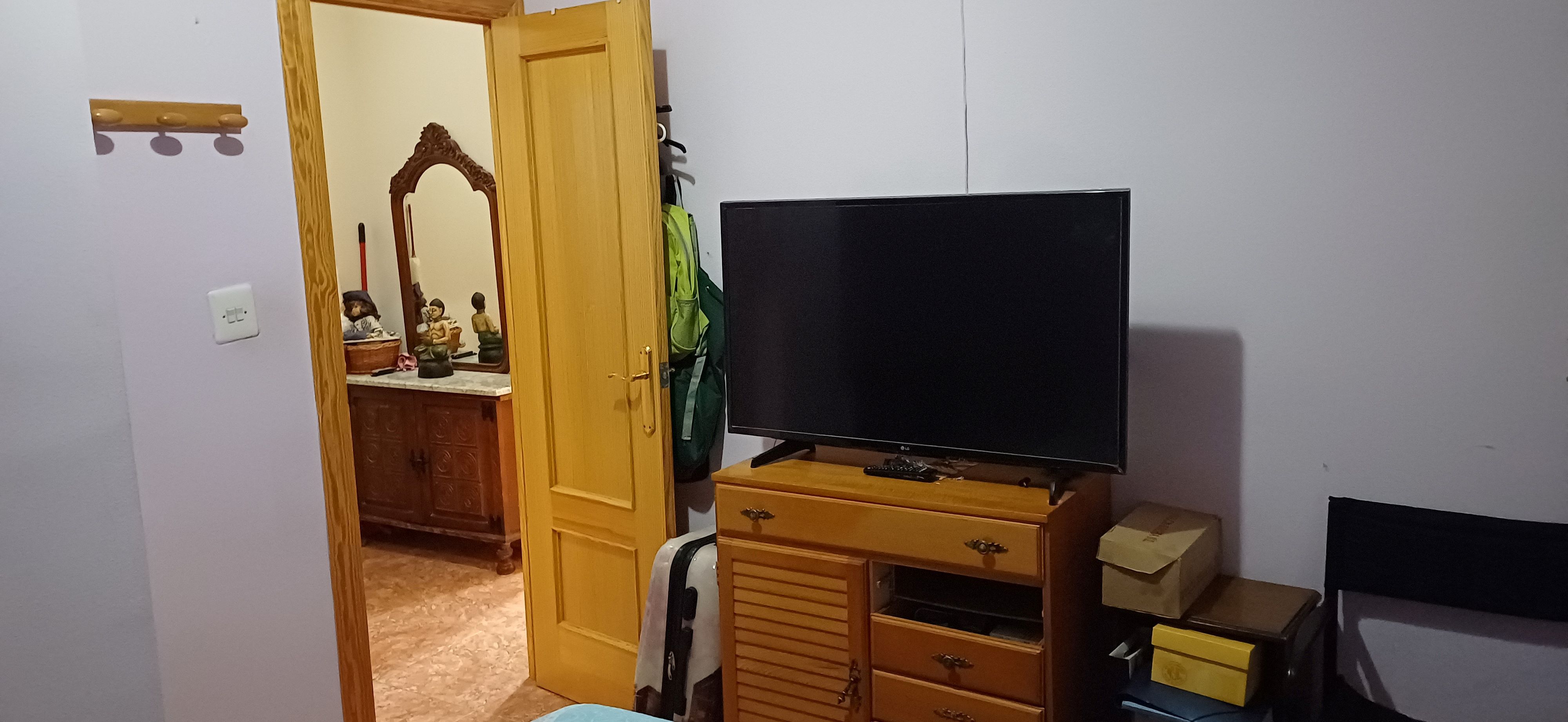 CHALET PARA VIVIR TODO EL AÑO Y MUY CERCA DE YECLA