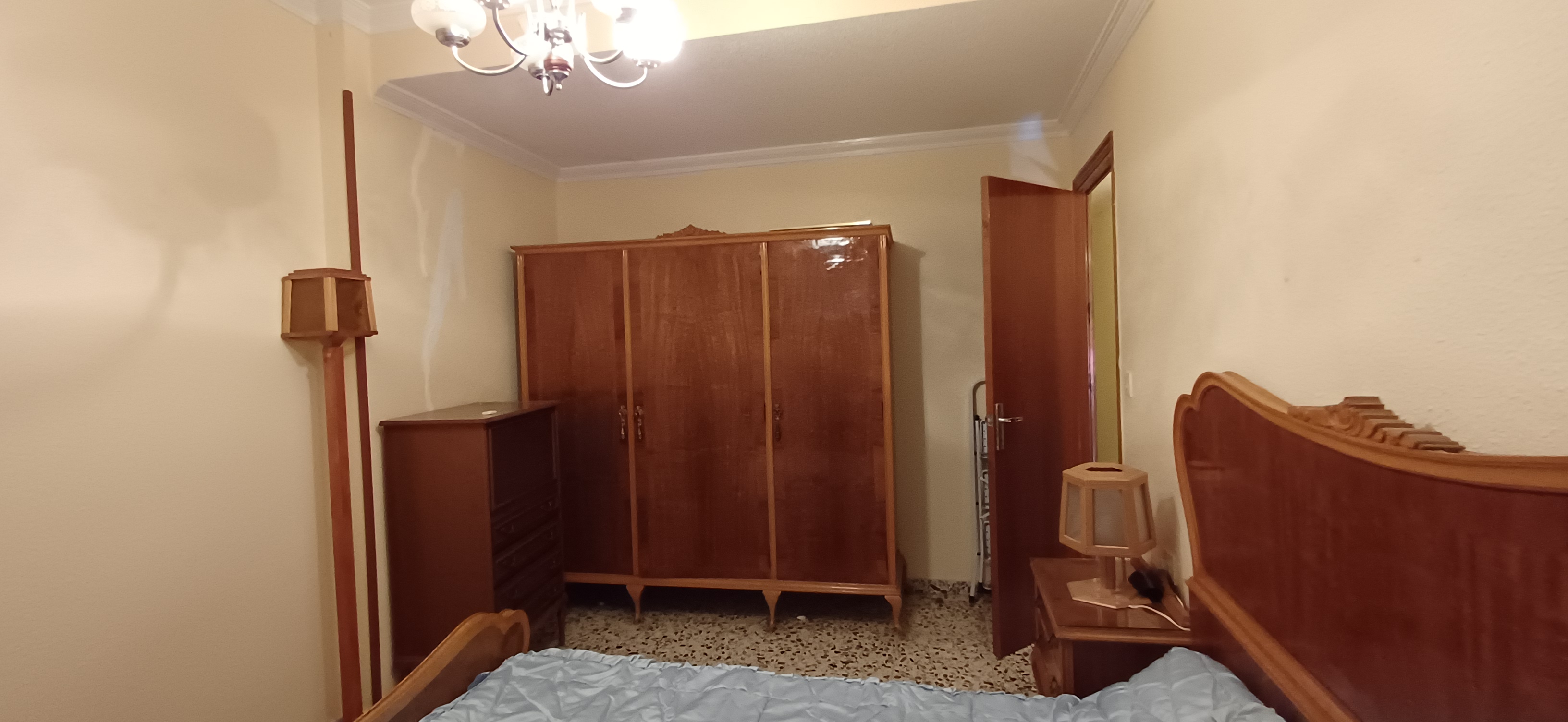 CASA PARA ENTRAR A VIVIR CERCA DEL AYUNTAMIENTO DE YECLA