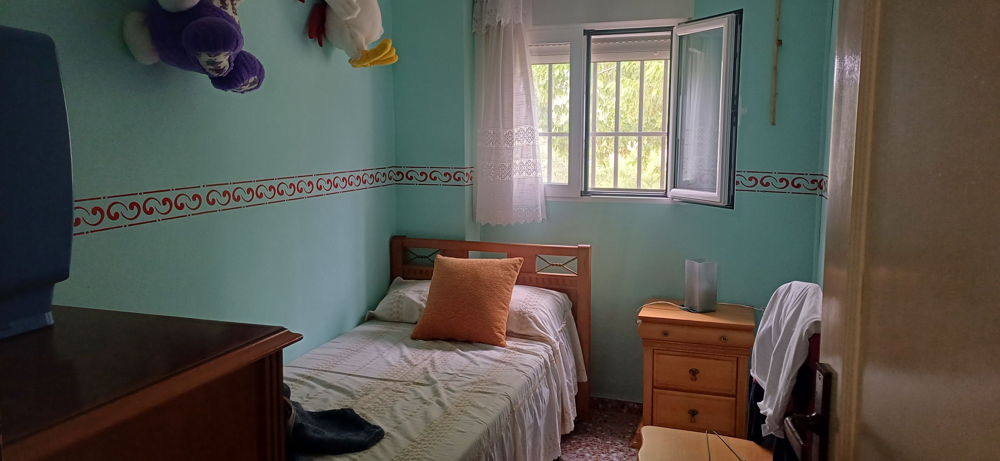 CHALET AMUEBLADO CERCA PARA VIVIR Y DE YECLA 