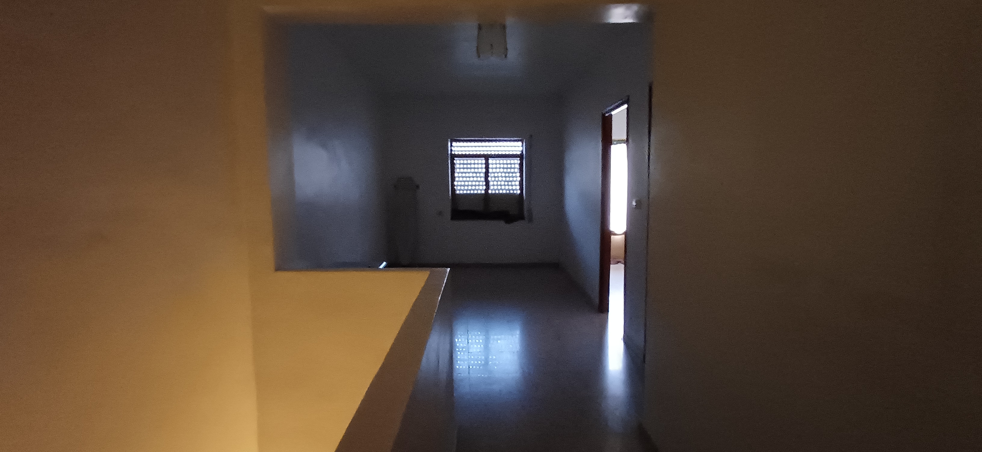 PISO 1º TIPO DUPLEX MUY CENTRICO Y EN YECLA