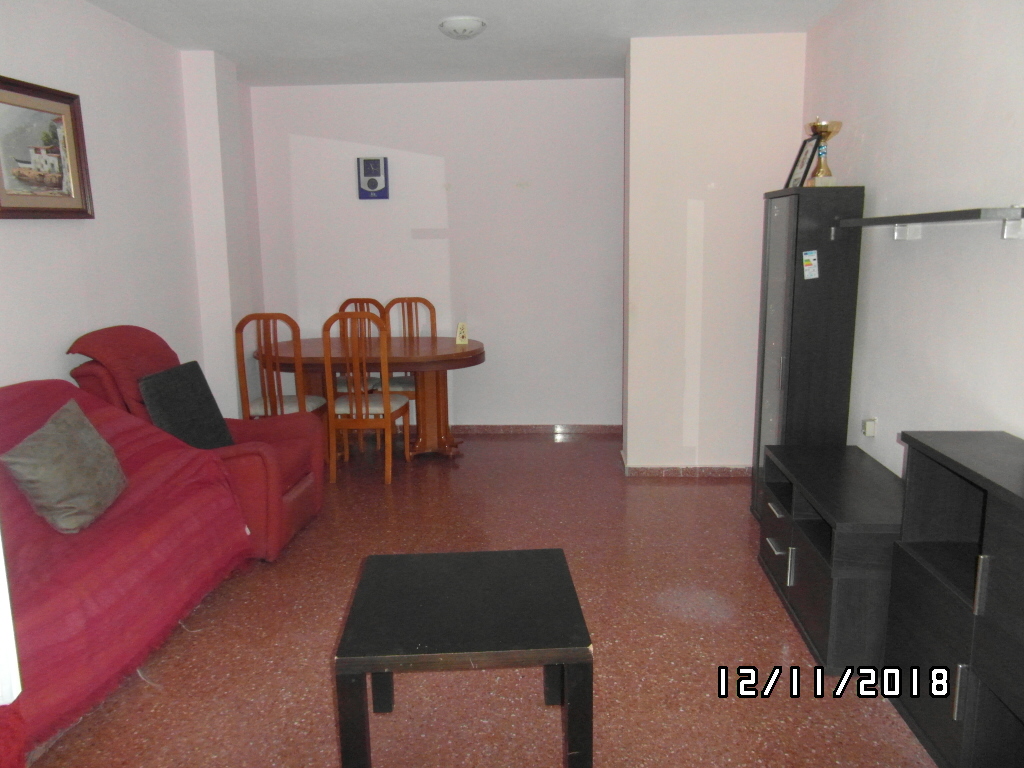 PISO JUNTO AL MERCADONA EN YECLA