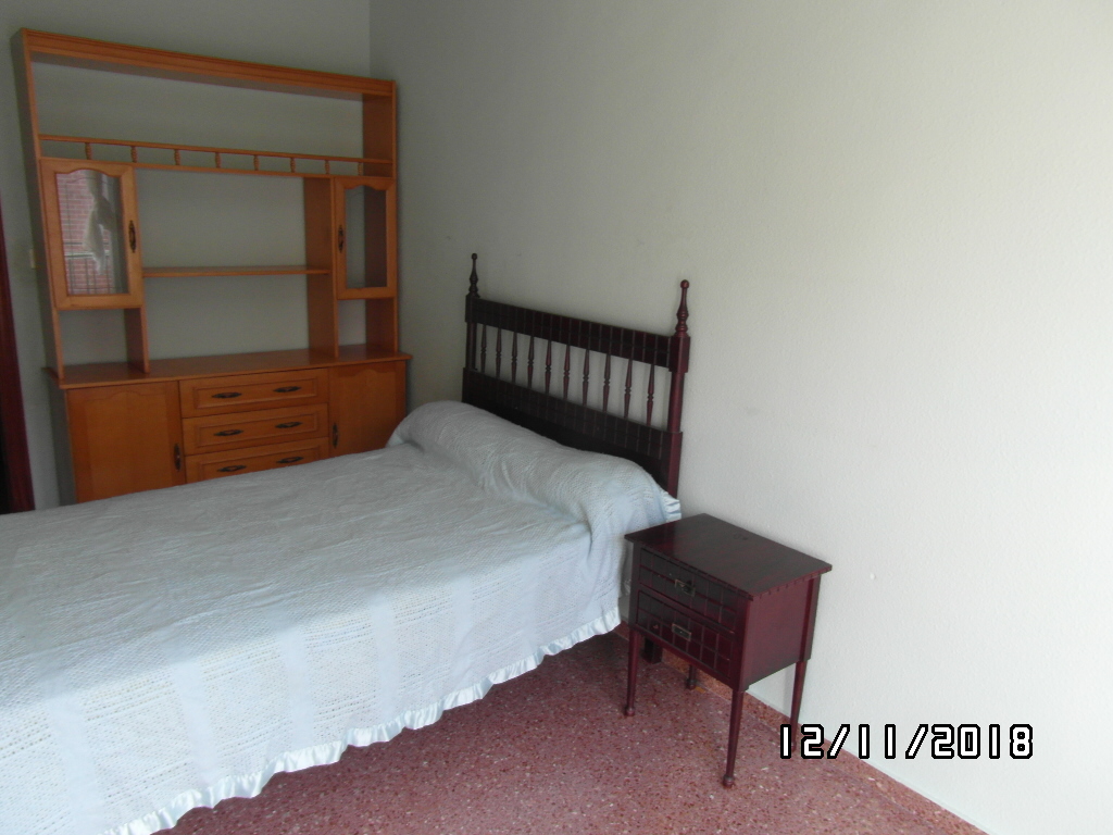 PISO JUNTO AL MERCADONA EN YECLA