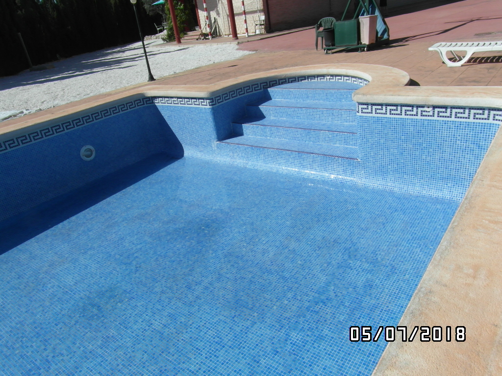 CHALET A 1 KM DE YECLA