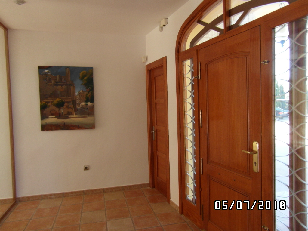 CHALET A 1 KM DE YECLA