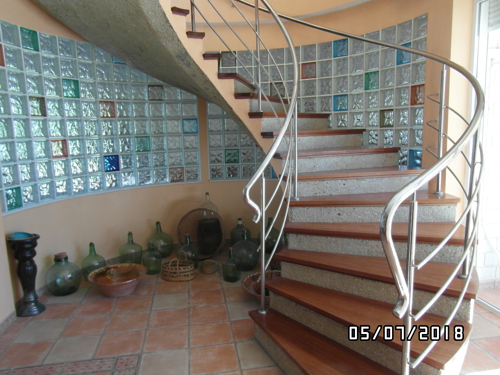 CHALET A 1 KM DE YECLA