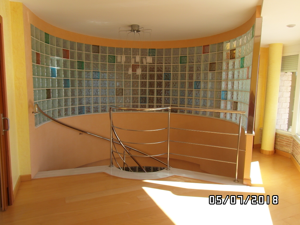 CHALET A 1 KM DE YECLA