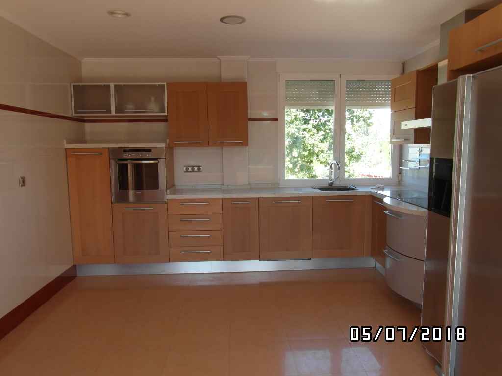 CHALET A 1 KM DE YECLA