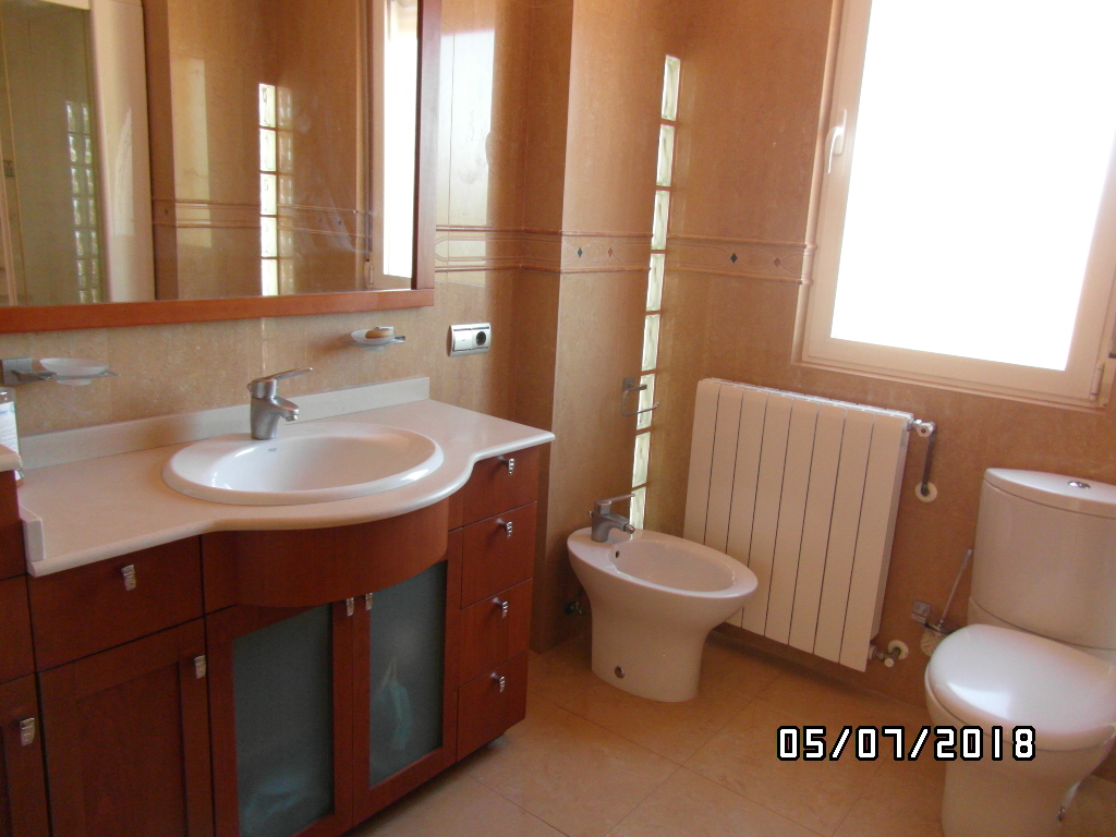 CHALET A 1 KM DE YECLA