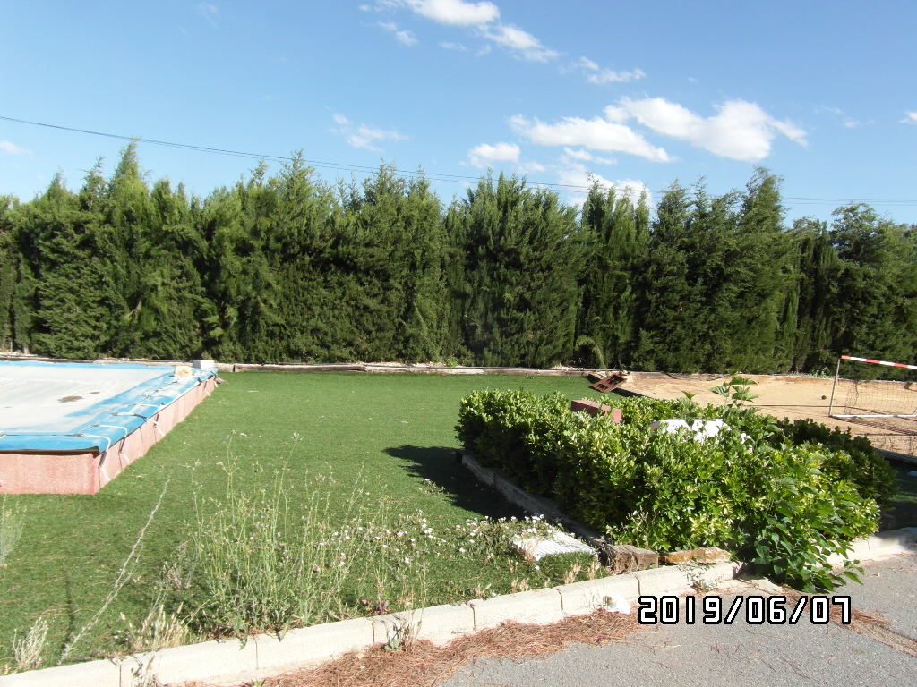 CHALET A SOLO 1 KM DE YECLA