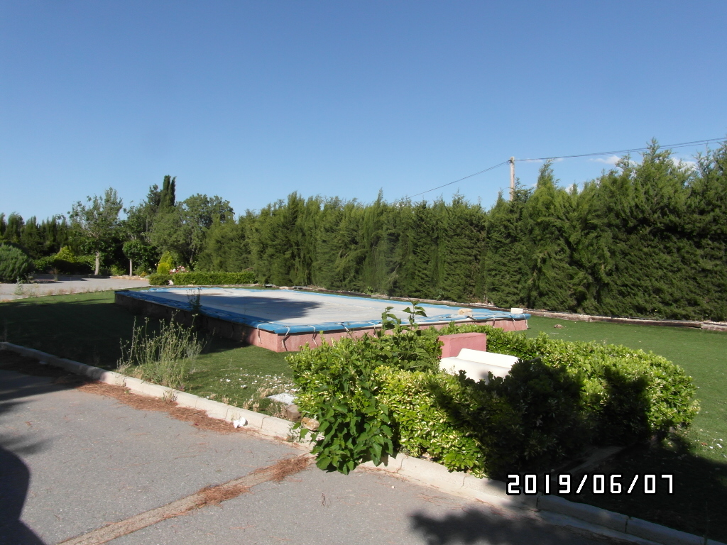 CHALET A SOLO 1 KM DE YECLA