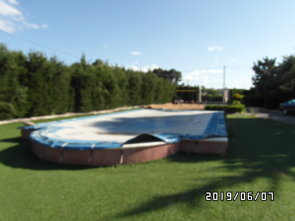 CHALET A SOLO 1 KM DE YECLA