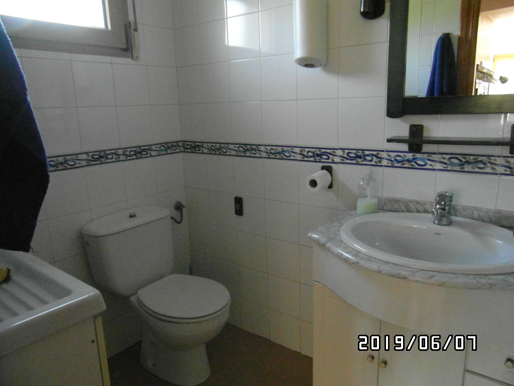 CHALET A SOLO 1 KM DE YECLA