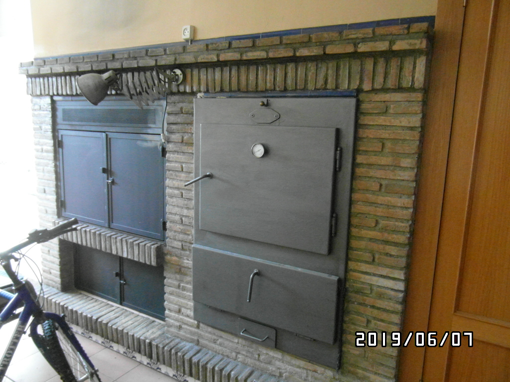 CHALET A SOLO 1 KM DE YECLA