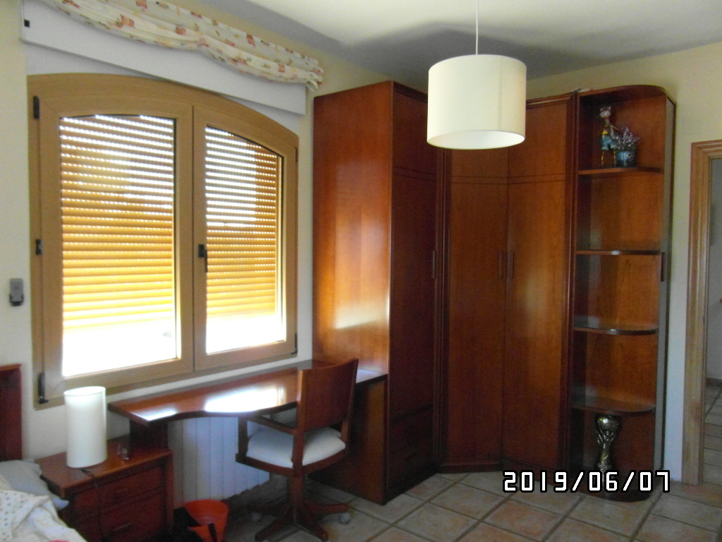 CHALET A SOLO 1 KM DE YECLA