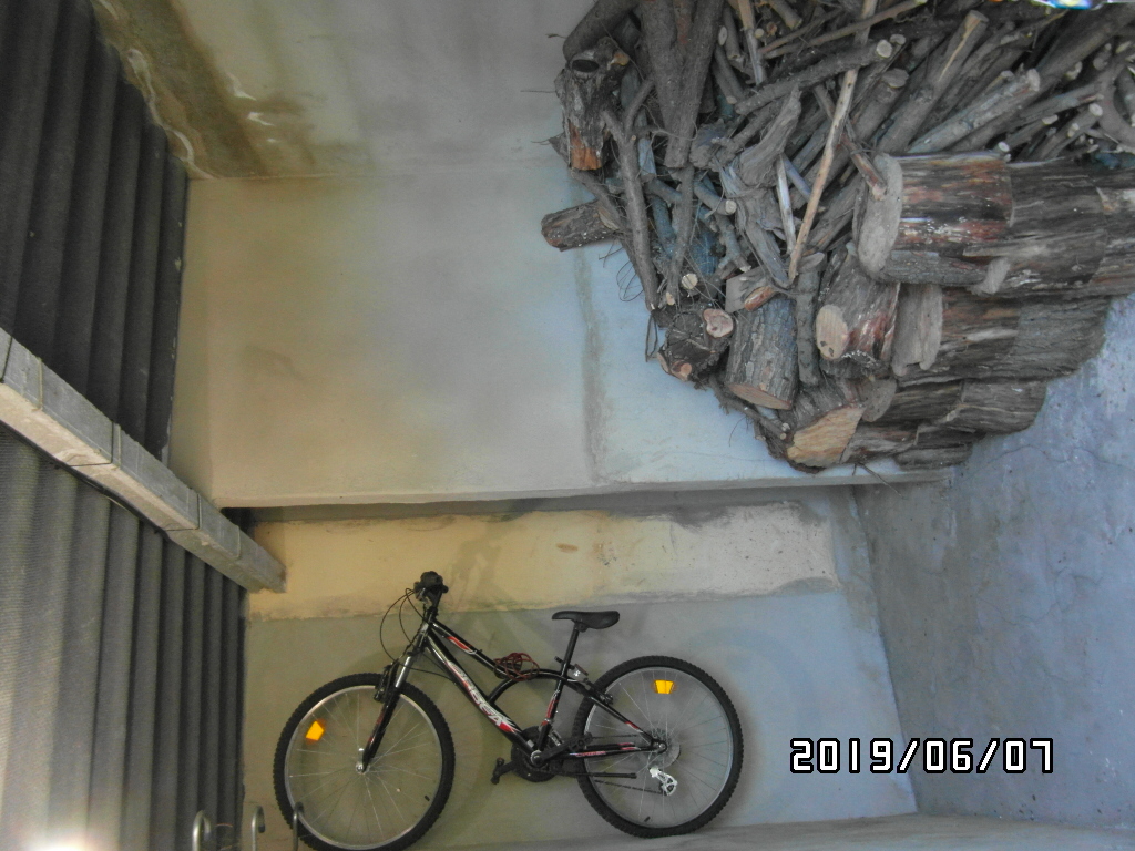 CHALET A SOLO 1 KM DE YECLA