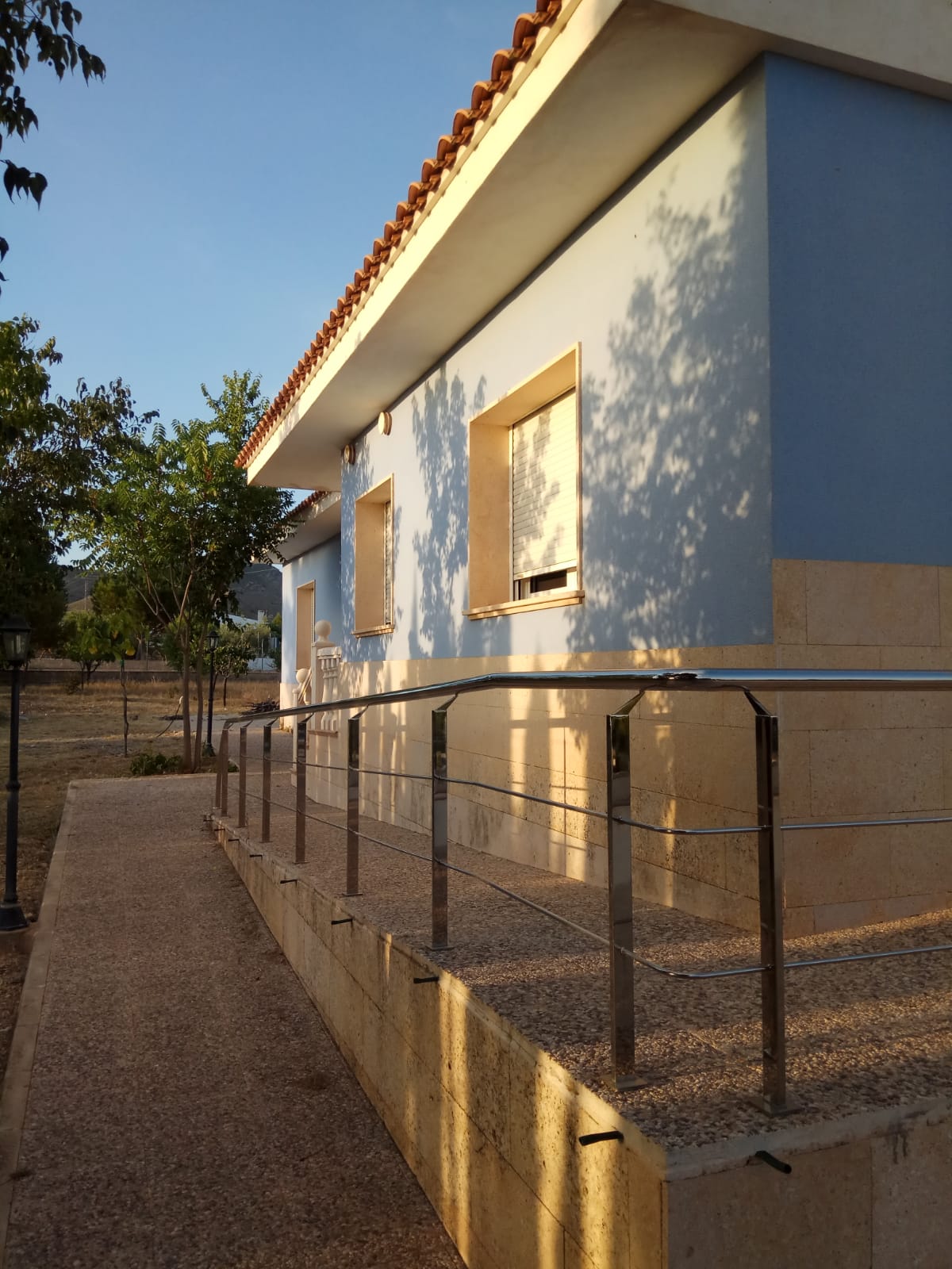 CHALET CERCA PARA VIVIR TODO EL AÑO EN YECLA