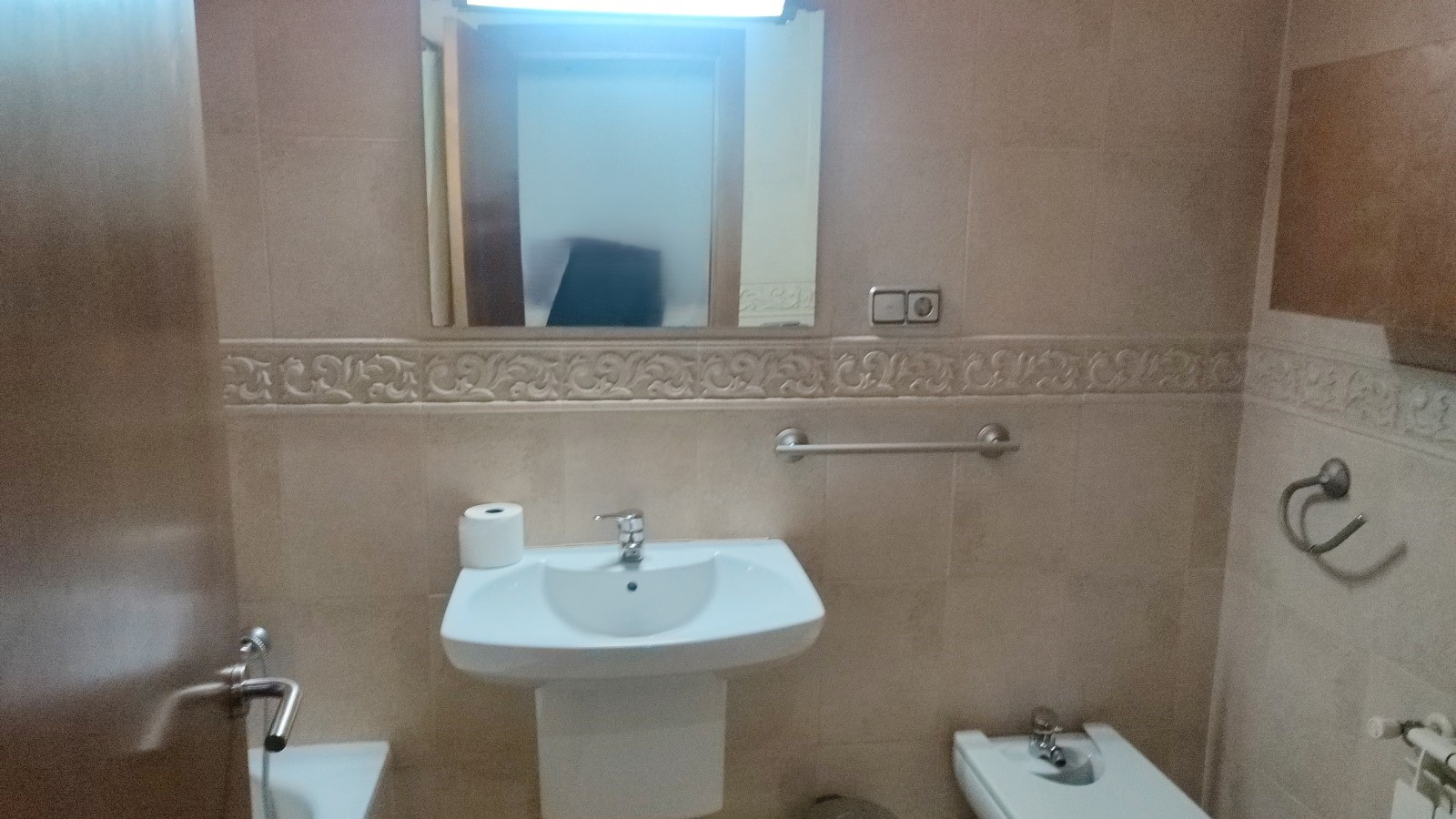 PISO CON ASCENSOR AMUEBLADO CON GARAJE Y EN YECLA