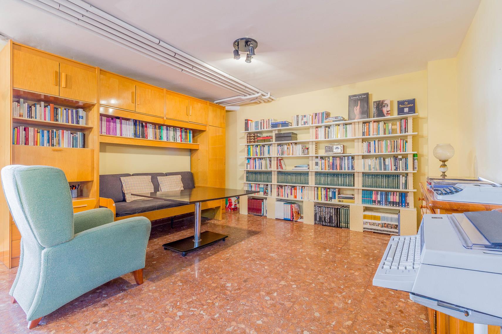 CHALET A 2 KM DE YECLA