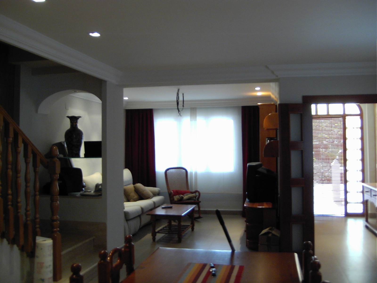 CHALET A 1 KM. CARRETERA DE ALMANSA