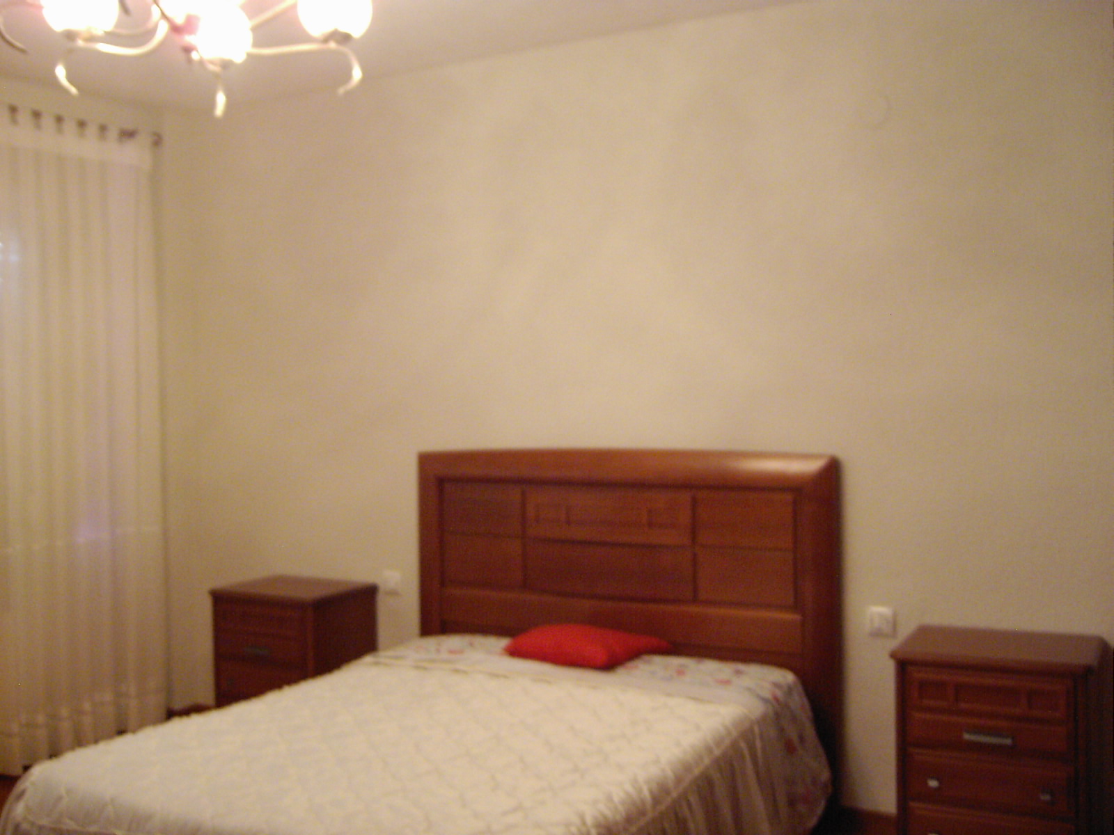 CHALET A 1 KM. CARRETERA DE ALMANSA