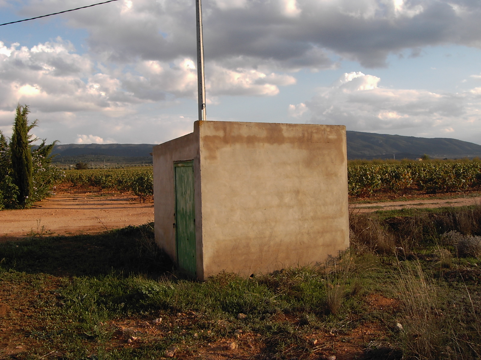 CHALET CON CASA DE CAMPO VIEJA