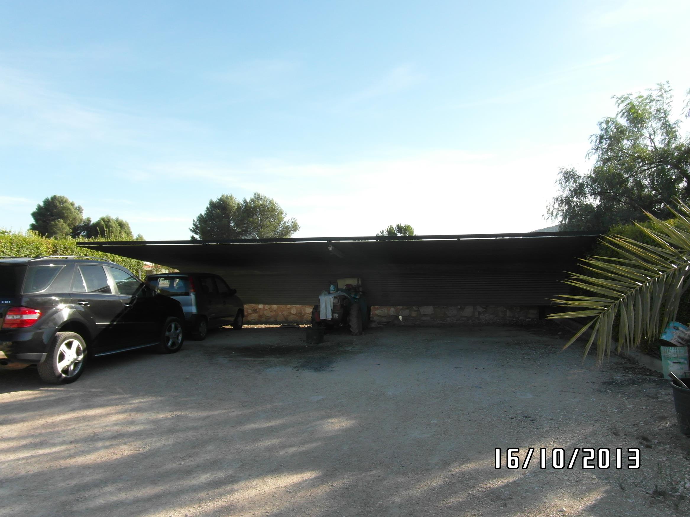 CHALET MUY CERCA DE YECLA