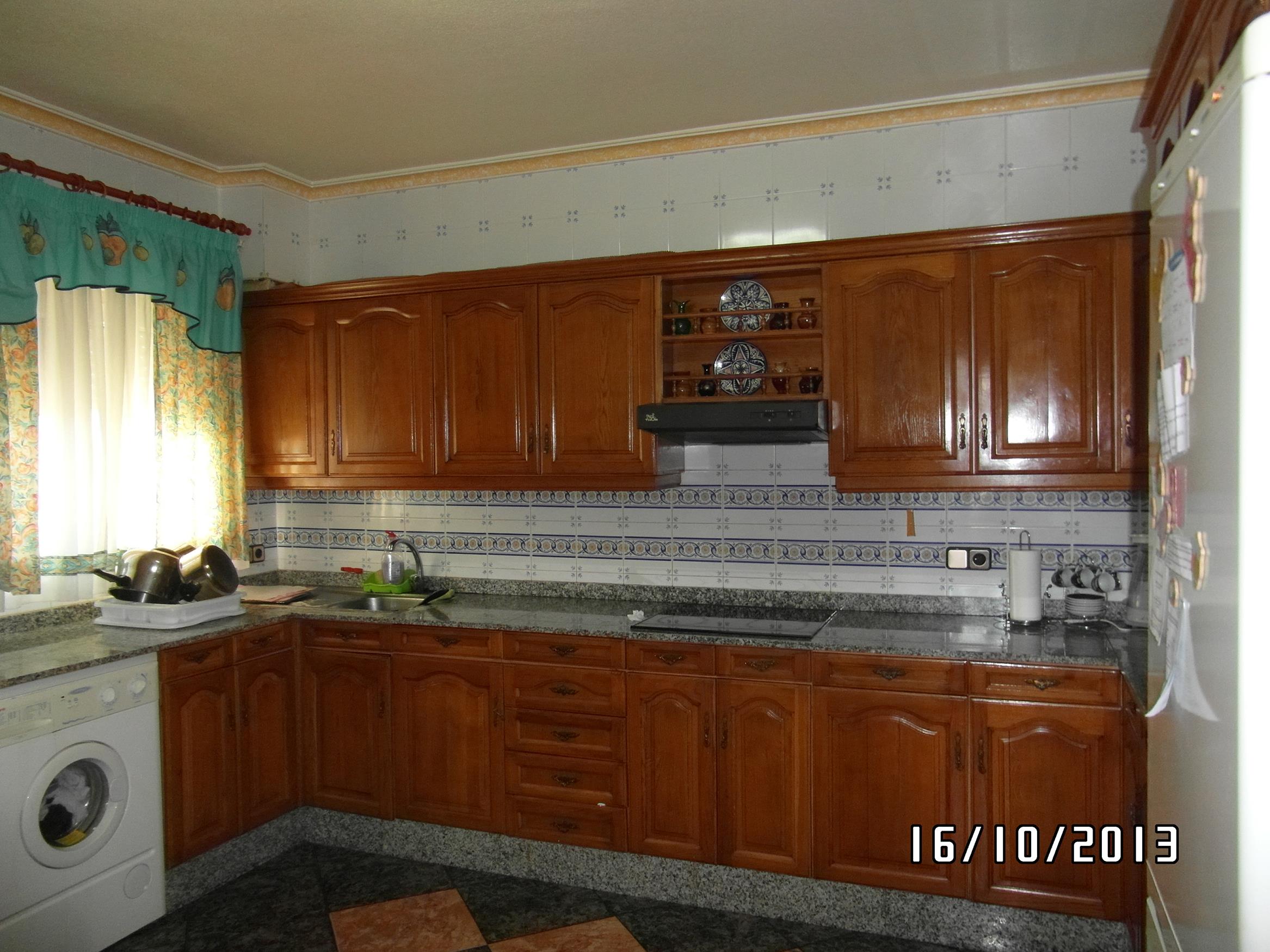 CHALET MUY CERCA DE YECLA