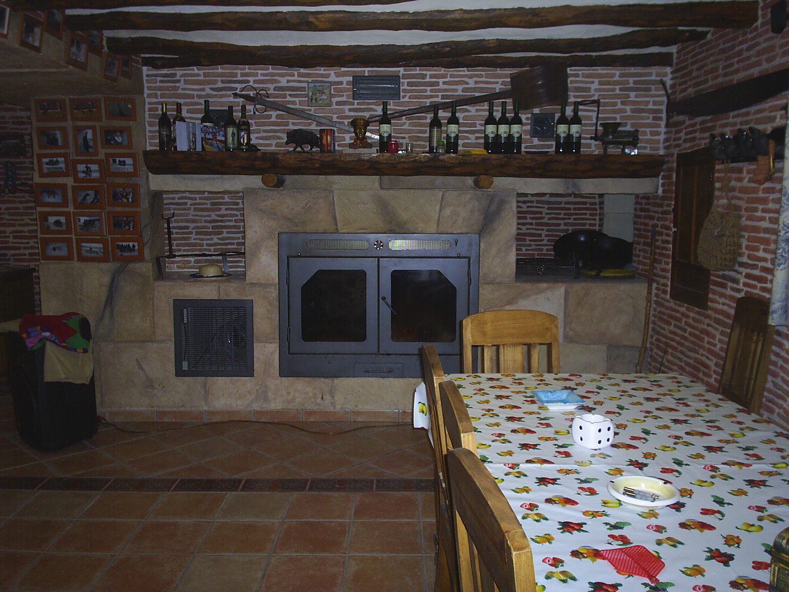 CHALET PARA VIVIR CERCA DEL AEROPUERTO DE ALICANTE Y EN YECLA