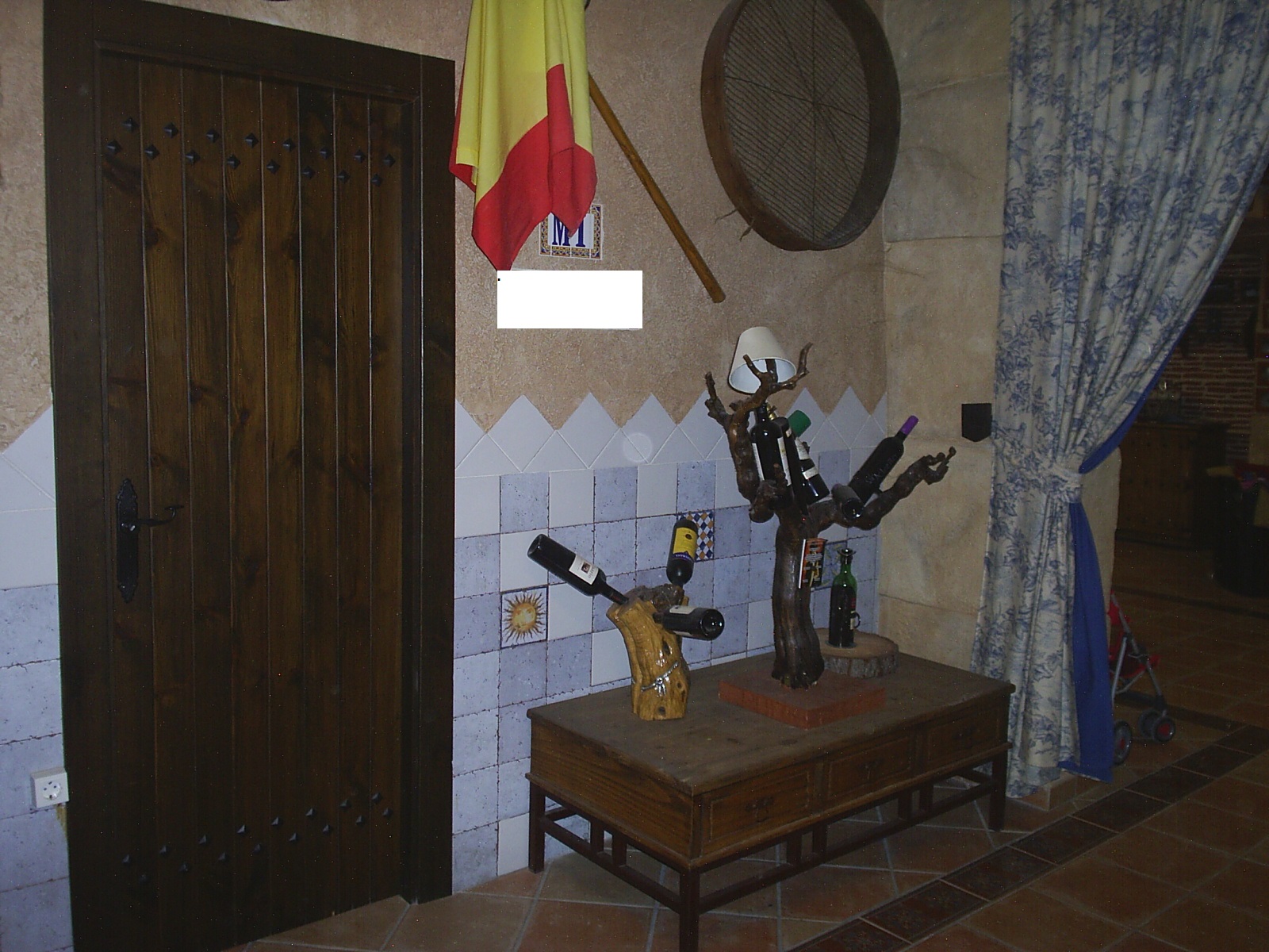 CHALET PARA VIVIR CERCA DEL AEROPUERTO DE ALICANTE Y EN YECLA