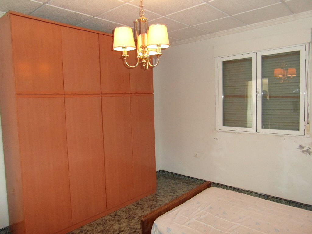 CHALET URBANO EN ZONA MUY TRANQUILA DE YECLA