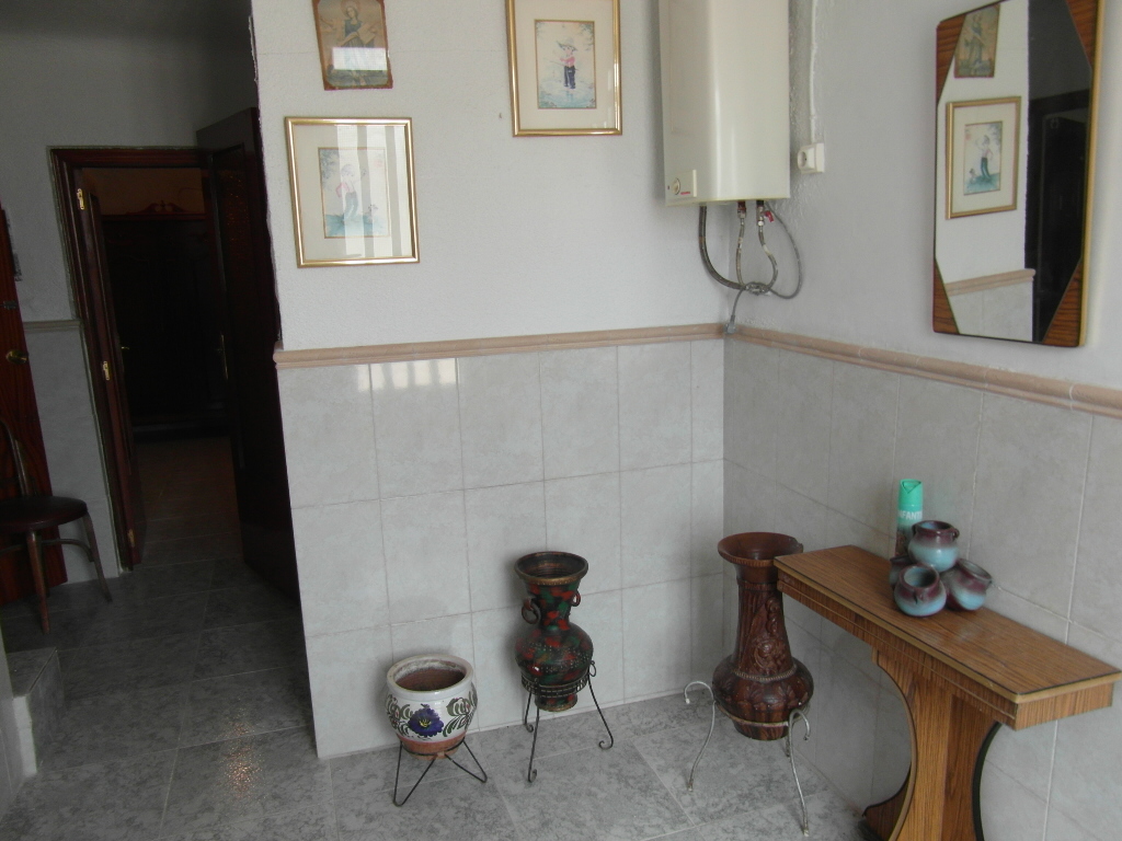 CHALET URBANO EN ZONA MUY TRANQUILA DE YECLA