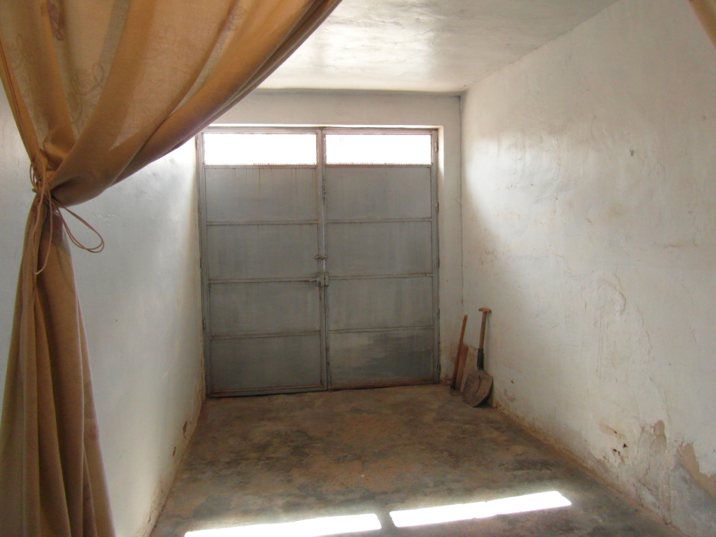 CHALET URBANO EN ZONA MUY TRANQUILA DE YECLA