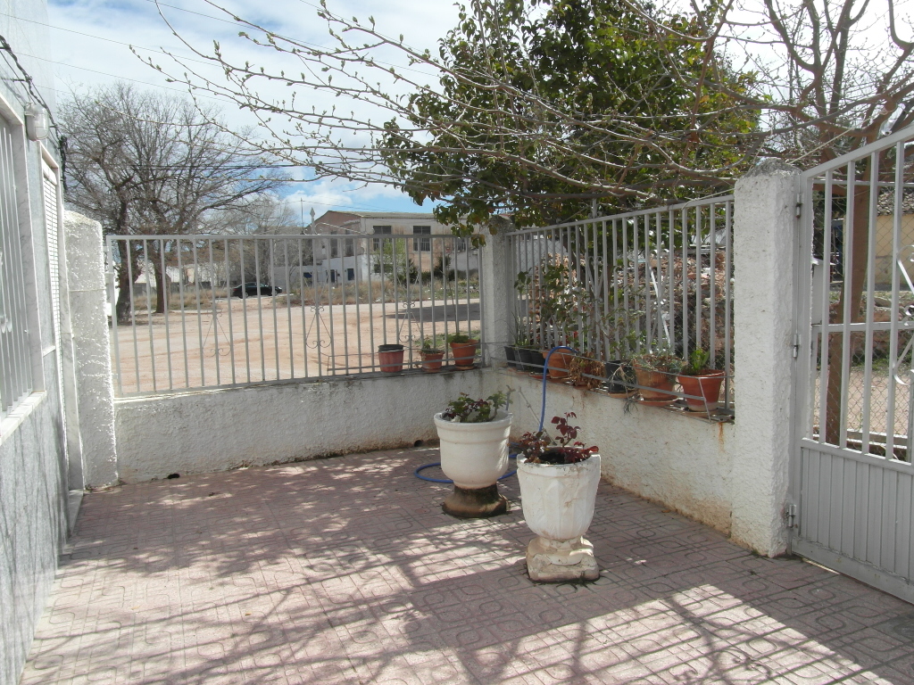 CHALET URBANO EN ZONA MUY TRANQUILA DE YECLA