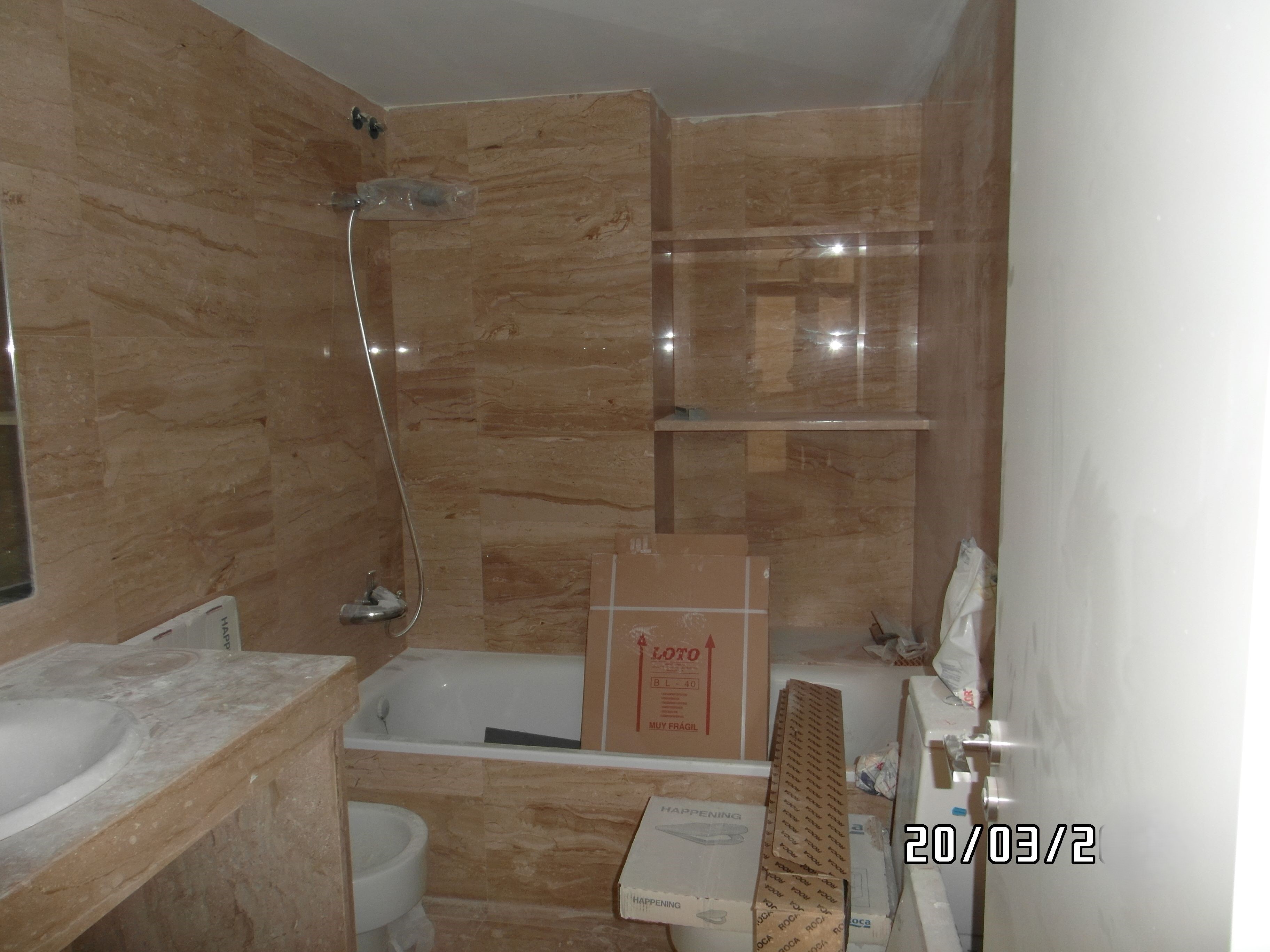 PISO NUEVO A ESTRENAR Y CERCA DE LA NOTARIA DE YECLA