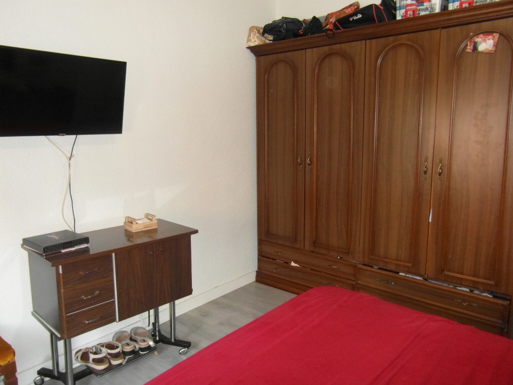 PISO CON REFORMAS BALCON GRANDE Y EN YECLA