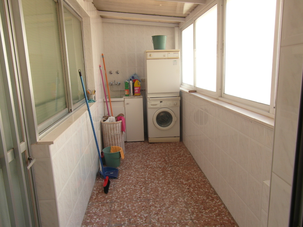 PISO MUY GRANDE CENTRICO Y EN YECLA